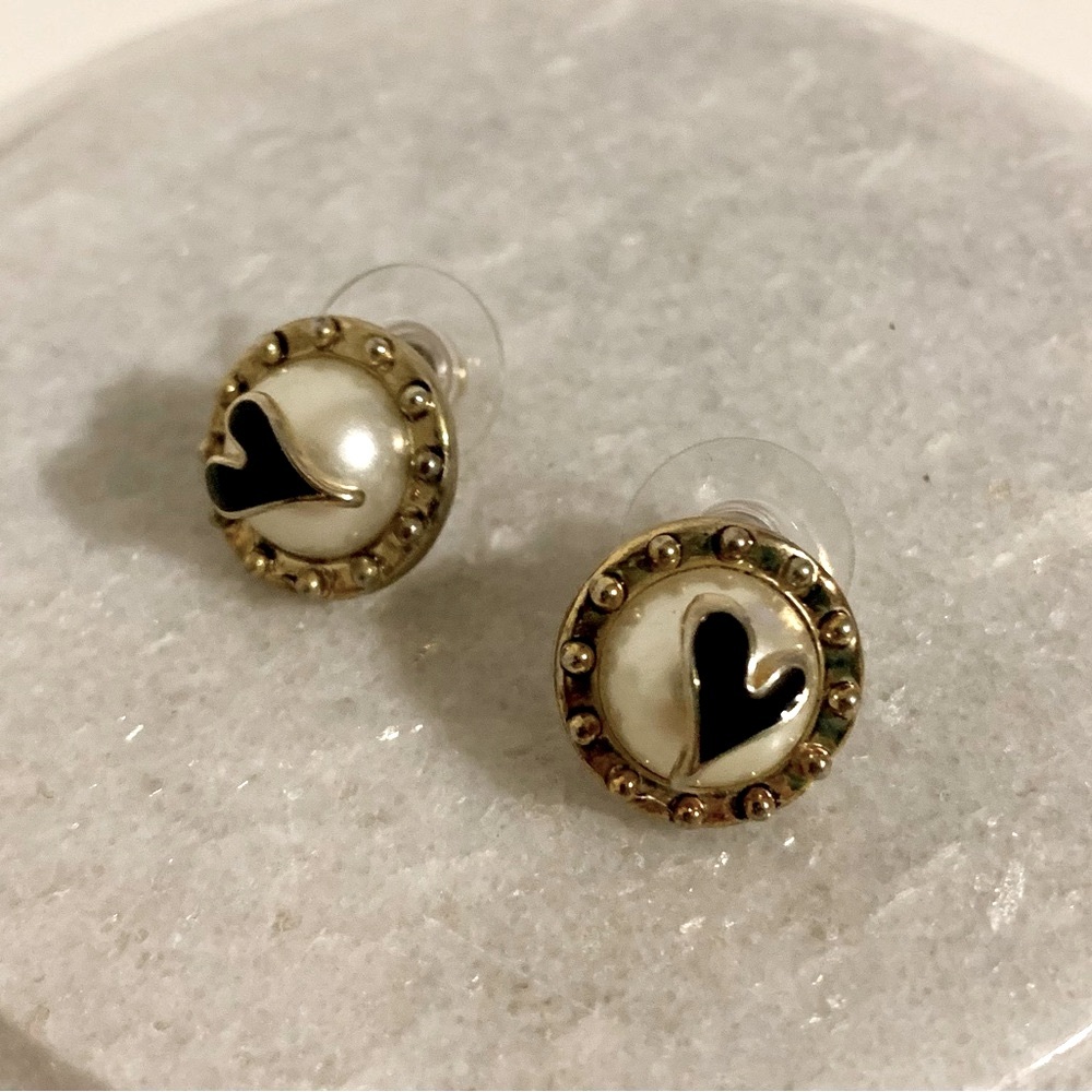 MOVING SALE | Women’s Betsey Johnson Black Heart Stud Fashion Earrings